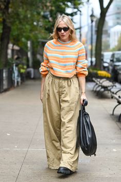 Chloe Sevigny Style, Alexandra Pereira, Chloë Sevigny, Big Pants, Summer Uniform, Chloe Sevigny, Lace Pants, Girls Wardrobe, Nyc Fashion