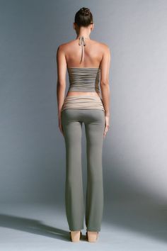 Grey Yoga Pants Outfit, Shop Pants, Green I, I Am Gia, Buy Now Pay Later, Mode Inspiration, Fashion Killa, Women's Tops, Dream Wardrobe