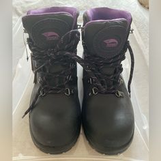 Avenger Black And Purple Work Boots Size 6 Avengers Shoes, Purple Work, Black Work Boots, Combat Shirt, Womens Work Boots, Black Work, Black And Purple, Walking Boots, Purple Lace