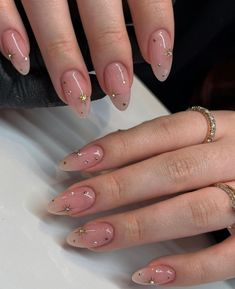 Stylish Nails Red, Japanese Nails Designs, Nails With White Tips, Simple And Cute Nails, White Fall Nails, Short Fall Nail Designs, Short Fall Nail, Wine Nails, November Nails