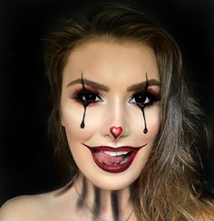 Lady Clown Makeup, Diy Jester Costume Women, Clown Women Makeup, Scary Female Clown Makeup, Female Jester Makeup, Creepy Clown Costume Women, Ringleader Makeup, Jester Makeup Female