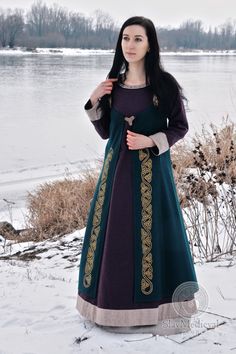 Scandinavian Apron Dress, Early Medieval , Viking Dress, for Viking Reenactors, Viking Costume Early Medieval, Viking Woman