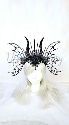 This beautiful Dark Fairy Queen wings headdress is a spectacular Gothic fantasy headdress to create a stunning wow effect in a photo shoot or special occasion. Adorn yourself with stunning Tarantella spider web wings by La Luna Wings. Black web like veining, horns and spikes this piece is a dark fairy's dream.  A light weight, fuss free piece to wear, furthered by ribbon ties and a slide comb underneath for added security. Choose from the menu which colour rhinestones you want on it.  This bewit Spider Web Wings, Dark Fairy Queen, Dark Fairy Wings, Realistic Fairy, Fantasy Headdress, Fairy Headdress, Diy Fairy Wings, Wings Black, Gothic Fairy