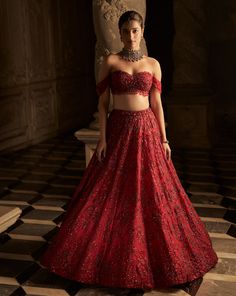 Seema Gujral Red Lehenga, Red Wine Lehenga, Dark Red Lehenga Bridal, Bridal Lehenga Blouse Designs Latest, Seema Gujral Bridal Lehenga, Dark Red Indian Wedding Dress, Red Traditional Dress Indian, Dark Red Lehenga, Red Indian Outfit