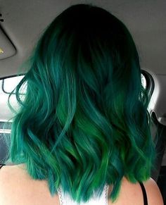 Teal Hair, Costume Noir, Beauty Hairstyles, Penteado Cabelo Curto, Scene Hair, Hair Dye Colors, Mermaid Hair