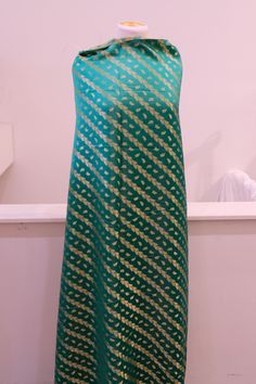 "1970's vintage emerald green and yellow chinoiserie dress weight fabric radiant and magical 2 yards 22\" in length by 44\" wide emerald green with yellow - green side has a shadowed border on both sides of selvedge perfect condition IDEAS: sheath dress shift dress scarf sack purse trapeze dress cocktail dress formal skirt all made with a vintage pattern please check out all of our listings: https://www.etsy.com/shop/JaneDoesVintage?ref=seller-platform-mcnav (77)" Chinoiserie Dress, Yellow Chinoiserie, Dress Scarf, Green Side, Dress Weights, Cocktail Dress Formal, Formal Skirt, Scarf Dress, Trapeze Dress