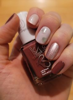 Essie: Pillow Talk-the-talk, Go Ginza, S'il vous Play & Angora Cardi