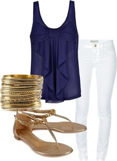 This Pin was discovered by LOLO Moda. Discover (and save!) your own Pins on Pinterest. | See more about bow blouse, white pants and blue bow. Street Mode, White Skinnies, Mode Tips, Fashion Forecasting, Elegante Casual, Summer Night, White Pants