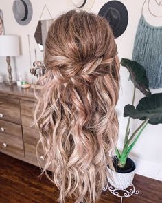 Messy Half Up Half Down, Bun Ideas, Girls Hairdos, Textured Lob, Lob Haircuts, Gorgeous Braids, Guest Hair, French Braids, Hoco Hairstyles