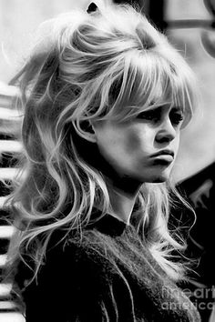 Brigitte Bardot Hair, Bardot Hair, 60s Hair, 70s Hair, Long Blonde, Brigitte Bardot, Grunge Hair, White Photo, Big Hair