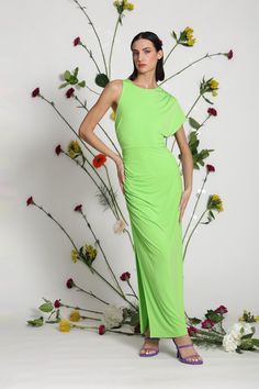 Vida is a jasmine green dream of a maxi. Her stunning color and sleek silhouette are the perfect choice for a summer party or date night. Her trend forward one shoulder detail and flattering, ruched side seam are sure to standout!