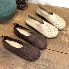 Gender: Women Item Type: Casual Shoes Main Material: Cow Leather Style: Casual, Classic, Retro Season: Spring, Summer, Autumn Heel Type: Flat Outsole Material: Rubber Heel Height: Low Heel (1-3 cm) Size Length cm inch 35 22.5 8.86 36 23 9.06 37 23.5 9.25 38 24 9.45 39 24.5 9.65 40 25 9.84 Casual Flat Shoes, Fitness Watch, Plaits, Casual Flats, Rubber Heels, Leather Flats, Brunei, Haiti, Low Heels