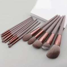 43830925131833 Kuas Makeup, Complete Makeup, Blush Beauty, Bronzer Brush, Make Up Tools, Makeup Brushes Set, Highlighter Brush, Women Cosmetics, Makeup Concealer