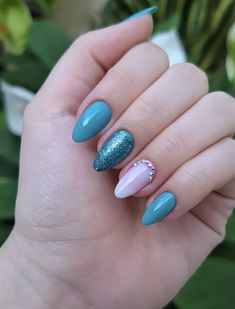 Glow Nails, Pretty Nail Designs, Dream Nails, Cute Acrylic Nails, Green Nails, Blue Nails, Simple Nails