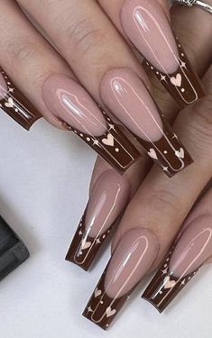 Hot Pink French Tip Coffin Acrylic Nails, Valentines Nails Brown, Light Pink And Brown Nails, Cute Brown Nail Ideas, Hot Nails 2023, Brown Ombre Nails Acrylic, Fall Nails Medium Length, Birthday Nails Brown, November Acrylic Nail Designs