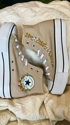 Embroider Converse, Converse Cute, Embroidery Converse, Shoes Embroidery