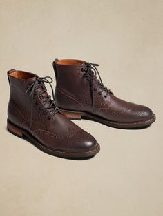 At once rugged and sophisticated, the Vernan Boot is crafted from sturdy leather to comfortably carry you through this season's adventures.  Designed with lightweight, durable OrthoLite® performance insoles for breathable cushioning that wicks away Ankle-high Lace-up Boots With Leather Sole For Outdoor, Classic Plain Toe Boots For Outdoor Activities, Classic Round Toe Boots For Outdoor Activities, Leather Moc Toe Walking Shoes For Outdoor Activities, Leather Walking Shoes For Hiking With Round Toe, Fall Waterproof Walking Boots With Cushioned Footbed, Leather Low-top Hiking Boots For Fall, Classic Waterproof Round Toe Boots For Hiking, Low-top Leather Hiking Boots For Fall