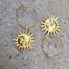 Sun Hoop Earrings,Hoop earring,Bohemian earring,Raw Brass,Sonne Ohrringe,Gift to Her,Sun Hoops,Celestial,Dainty,Antique brass,Sunburst This listing is for 1 pair of earrings: Sun pendants are dangle in raw brass hoops: Perfect as a gift to your friend or the little extra for yourself! They are lightweight *Raw brass ear hoops 20mm nickel free, lead free Please make sure to read my Terms, Conditions and Shipping Information before committing to purchase: http://www.etsy.com/shop/AngelPearls/polic Sun Hoop Earrings, Adjustable Brass Sun And Moon Design Jewelry, Brass Earrings With Sun And Moon Design For Festival, Brass Sun And Moon Design Earrings For Festival, Brass Sun And Moon Festival Earrings, Handmade Celestial Earrings For Festivals, Celestial Brass Jewelry With Sun Design, Celestial Sun Design Brass Jewelry, Adjustable Brass Jewelry With Sun Design