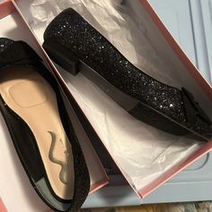 Beautiful Sparkly Black Flats. 9.5. Nib Questions? Leave A Comment Below! Black Glitter Shoes, Glitter Flats, Nina Shoes, Silver Flats, Glitter Shoes, Pretty Shoes, Black Glitter, Black And Silver, Black Flats