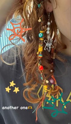 Hippie Head Scarf, Hair Wraps On Short Hair, Loc Charms Dreadlock Accessories, Haircuts For Summer 2024, Hair Wrap Short Hair, Short Hippie Hairstyles, Hippie Short Hair, Short Hair Wrap, Summer Hippie Aesthetic