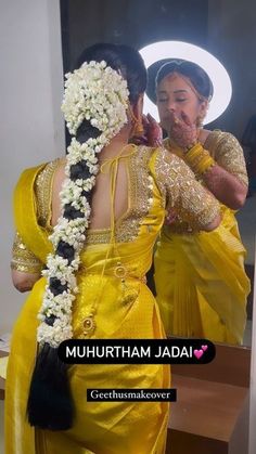 South Indian Wedding Poola Jada, Pelli Poola Jadalu South Indian Bride, Indian Marriage Hairstyle Wedding Ideas, Hairstyles Flowers Indian, Poola Jada For Engagement, Simple Poola Jada Brides Indian Weddings, Haïr Style For Saree With Flowers, Simple Poola Jada Designs, South Hairstyles Indian Weddings