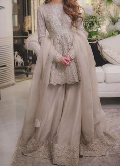 Eid Dress Ideas, Dresses Feminine, Baju Kahwin, Modest Casual, Dresses Beautiful, Casual Fridays