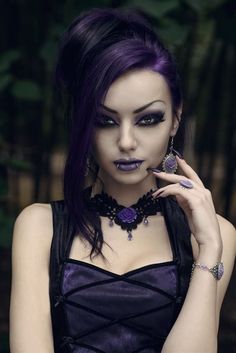 Emo Mode, Darya Goncharova, Fete Emo, Fashion Goth, Goth Model, Gothic Models, Gothic Makeup