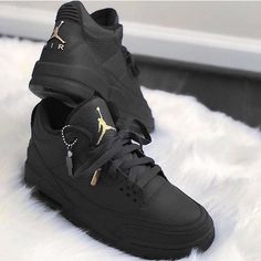 Jordan 3 Black, Retro 3, Custom Nike Shoes, Nike Shoes Jordans, Nike Air Shoes, Jordan Black