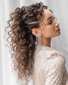 21 CURLY HAIRSTYLES FOR FORMAL OCCASIONS - julsweek Natural Curly Hair Half Up Half Down, Naturally Curly Hairstyles For Wedding, Curly Braided Updo, Naturally Curly Wedding Hair, Curly Bridal Hair, Classic Wedding Hair, Bridal Hair Buns, Curly Wedding Hair