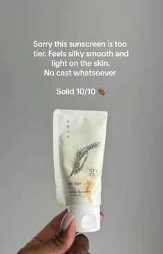 Natural Skincare Aesthetic, Sunscreen Aesthetic, Freetime Activities, Korean Skin Care Secrets, Serious Skin Care, Shower Skin Care, Healthy Skin Tips, Skincare Aesthetic, Skin Care Solutions