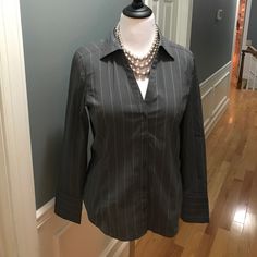 Ann Taylor Grey Dress Shirt, Fitted, With White Pinstripe. New With Tags. Elegant Striped Shirt For Office Wear, Elegant Striped Shirt For Spring, Elegant Striped Shirt, Elegant Striped Blouse For Business Casual, Elegant Striped Blouse, Elegant Business Casual Shirt With Vertical Stripes, Elegant Vertical Stripe Shirt For Business Casual, Fitted Vertical Stripes Office Shirt, Elegant Business Casual Tops With Striped Collar