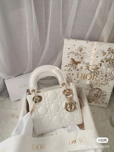 Lux Fashion, Women's Bags By Shape, Women's Bags By Style, Elegant Bags, Cheap Bags, Cute Bags, Lady Dior Bag, Lady Dior