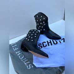 *Size 6.5b* Step Out In Style With These Schutz Embellished Thassie Leather Booties. Perfect For A Night Out, Rodeo/ Festival Season, Or Line Dancing, These Cowboy Style Boots Feature Stunning Studs That'll Make Them A Unique Addition To Any Shoe Collection! These Schutz Booties Are New With Original Stickers, Schutz Dust Bag, And Packaging Inside Shoe, But Without Box. Comes From A Smoke Free Home. I'm Also Including The Schutz Branded Dust Bag And An Extra Stitch Fix Dust Bag I Received With T Leather Boots With Rhinestones For Fall, Trendy Embellished Leather Boots, Schutz Booties, Fashion Cowboy Boots, Inside Shoes, Cowboy Style, Style Boots, Line Dancing, Black Leather Boots