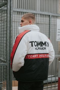 London Moodboard, Tommy Hilfiger Outfits, Hypebeast Fashion Men, Wearing Jacket, Hypebeast Fashion, Champion Shoes, Mens Fashion Editorial, Photography Editorial