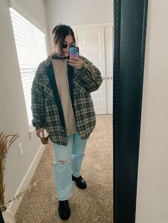 Fem Masculine Outfits Plus Size, Tomboy Femme Style Outfits Plus Size, Masc Lesbian Outfits Plus Size, Plus Size Gender Neutral Fashion, Mid Size Masc Outfits, Midsize Queer Fashion, Masc Plus Size Outfits, Plus Size Tomboy Outfits, Androgynous Fashion Casual