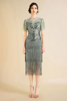 Shop 1920s Dresses - Floral Fringe Flapper Dress | BABEYOND Jazz Era Fashion Flappers 1920s, Fringe Dress Formal, Gatsby Theme Wedding, 1920s Evening Gowns, 20s Theme, Themed Dresses, 1920s Theme, Flapper Dresses, 1920s Dresses