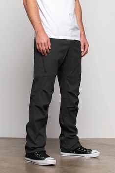 686 Men's Anything Cargo Pant - Relaxed Fit | 686.com Fitted Black Bottoms For Hiking, Black Straight Leg Hiking Bottoms, Shoelace Belt, Snowboarding And Skiing, Travel Pants, Winter Outerwear, Stain Resistant Fabric, Cargo Pant, Performance Outfit