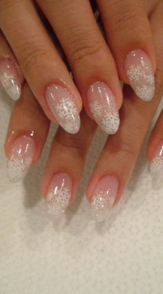 With Christmas only a few weeks away, a few of us will be scrambling around and making that mad dash to find the perfect... French Stiletto, Casket Nails, Nagel Stamping, Festive Nail Art, French Manicure Nails, Winter Nails Acrylic, Snowflake Nails, Super Nails