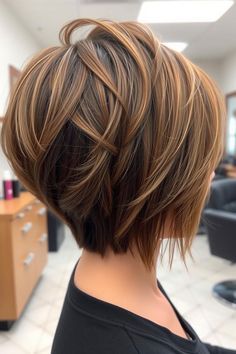 Pixie Brown Hair, Light Brown Pixie Haircut, Brown Pixie Haircut, Light Brown Pixie, Short Hair 40, Pixie Cut With Highlights, Brown Pixie, Soft Highlights, Types Of Hair Color