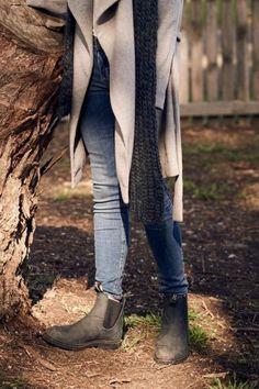 Rustic Black Blundstone Outfit, Black Blundstone Outfit, How To Style Blundstone Boots, Blundstone Rustic Black, Styling Blundstone Boots, Blundstone Outfits, Black Blundstone, Blundstone Outfit, Blundstone Boots