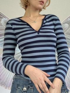 ⚡Buy 2024 Kawaii Stripe Long Sleeve Tee Blue S under $17.00 in Tops&Tees at AnotherChill.com Online. Style: Casual/Street/Y2K/Preppy/Vintage/Sweet. Fabric Content: Polyester Blend. Fit Type: Regular fit. Neckline: V Neck. Sleeve Length: Long Sleeve. : Elevate your wardrobe with this trendy striped V neck tee. Its casual yet preppy design and vintage y2k vibes make it perfect for any occasion.. ✓2024 S/S OUTFITS. Check reviews and buy Striped V Neck Long Sleeve Tee today. Vintage Y2k Outfits, Street Y2k, Striped Shirts, Preppy Vintage, Y2k Preppy, Pattern Simple, Striped Long Sleeve Tee, Logo Vintage, Estilo Preppy