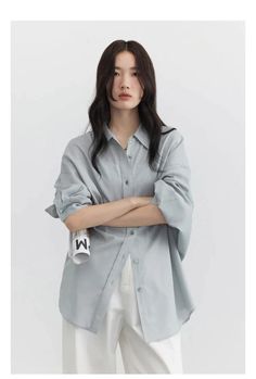 Lyocell Loose Shirt – BEYOND Lyocell Fabric, Loose Shirt, Bat Sleeve, Chic Look, Loose Shirts, Womens Long Sleeve Shirts, Effortless Style, Shirt Blouses, Layering