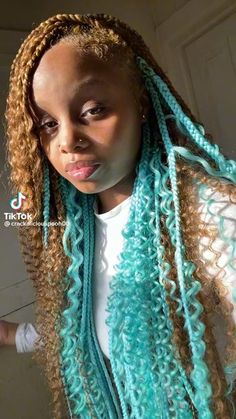 Small Knotless Box Braids Long Peek A Boo, Blue And Brown Knotless Braids, Winter Braids For Black Women Colors, Hair Color Ideas For Box Braids, Back To School Hairstyles Braids With Color, Turquoise Knotless Braids, Blue Straight Back Braids, Blue And Green Braids For Black Women, Split Color Knotless Braids