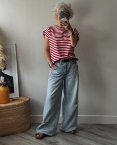 Hm Jeans, Top And Jeans, Japan Outfit, Glad Rags, Hm Skirt, Adidas Trainers, Layered Fashion