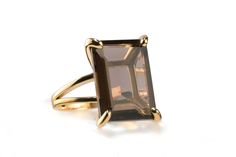 A cocktail ring that features a 13x18mm Smoky Quartz stone with emerald cut. Beautifully contrasting colors to beautify your finger. This gorgeous and eye-catching piece can be styled with other rose gold jewelry or stackable rings. ☛ 𝒜𝐵𝒞 - Add Engraving - https://etsy.me/2ZSRjhu ☛ Ring size - Select the size you would like from the drop down menu ♥ Gemstone Type - Smoky Quartz ♥ Gemstone Size - 13x18mm ♥ Gemstone Cut - Rectangle ♥ Metal Type (Main Photo) - 14k Rose Gold Filled - Other option Rings Rectangle, Quartz Rings, Gem Rings, Rectangle Ring, Ring Rosegold, Smoky Quartz Ring, Fancy Gifts, Textured Ring, Gem Ring