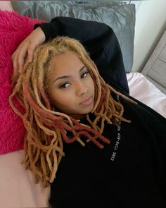 Female Dreads, New Hair Do, Beautiful Dreadlocks, Short Locs Hairstyles, Dreadlock Style, Hair Scarf Styles, Dreadlock Styles, Dyed Hair Inspiration, Hair Flip