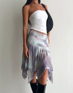 Image of Jovali Low Waist Midi Skirt in Mesh Printed Pearly Shell Asimetric Skirt Outfit, Printed Mesh Dress, Styling Midi Skirts, Low Waist Midi Skirt, Asymmetrical Skirt Outfit, Float Skirt, Day Party Outfit, Asymmetrical Skirts, Midi Skirt Fits