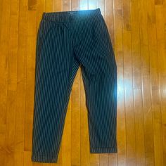 New Never Worn. Pinstripe, Dress Pants, Black And White. Casual Striped Pants For Business Casual, Forever 21 Black Bottoms For Workwear, Striped Tapered Leg Dress Pants For Business Casual, Forever 21 Black Pants For Spring, Forever 21 Cotton Bottoms For Workwear, Forever 21 Men, Mens Dress Pants, Dress Pants, Forever 21