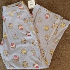 New With Tags ~ Never Worn! Womens Simple Pleasures Cupcakes Pajama Lounge Pants Size Small, Medium, Large, Or Xl Cute Long Pants Sleepwear For Loungewear, Cozy Pink Bottoms For Bedtime, Cozy Pink Bedtime Bottoms, Comfortable Cotton Bottoms For Overnight, Cute Cotton Lounging Pants, Casual Sleepwear With Long Pants For Overnight, Casual Long Pants For Overnight, Comfortable Pink Bottoms For Sleepover, Cute Lounging Bottoms