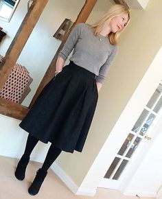 Office Outfits Women, Elegante Casual, A Skirt, Work Outfits Women, Professional Outfits, Short Story, Business Casual Outfits, Fashion Mode, Office Fashion